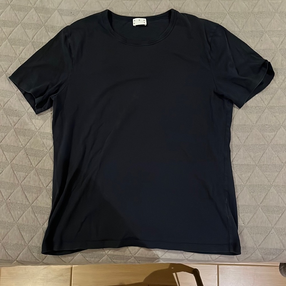 Asket Navy Tee